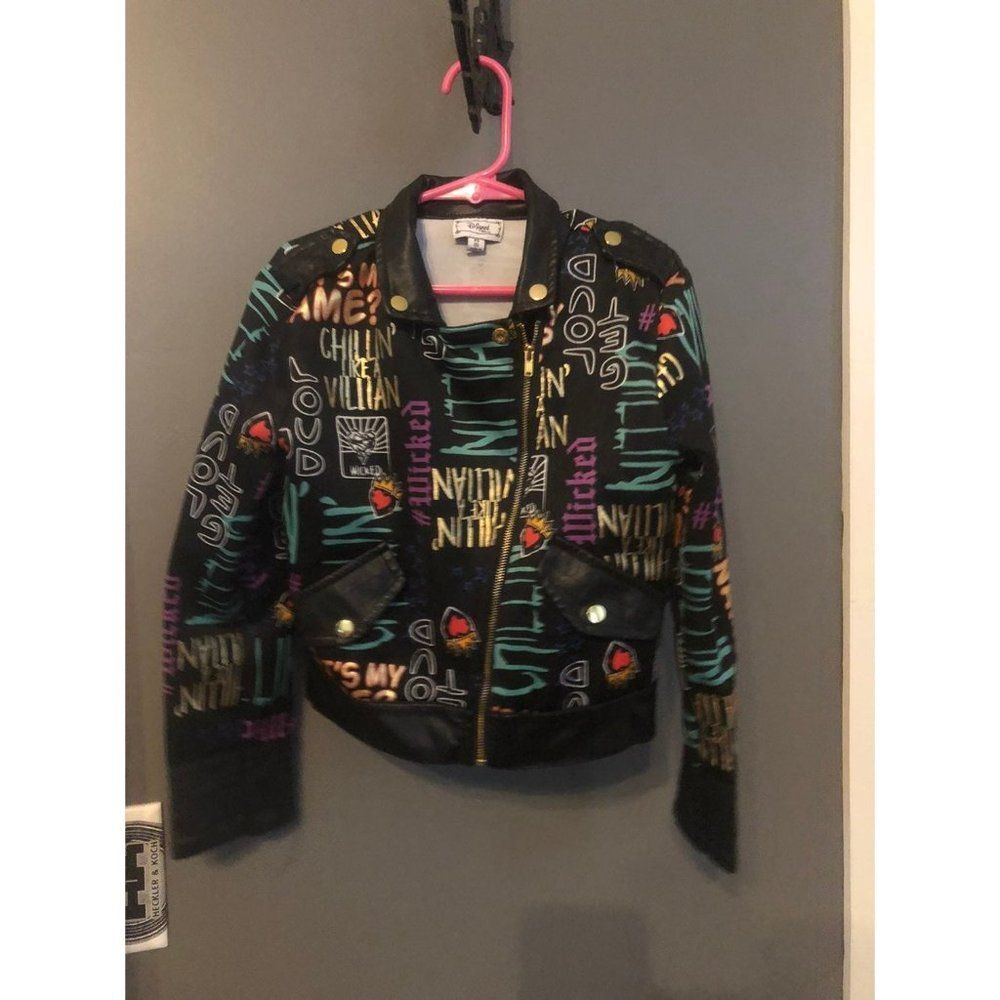 Disney d-signed descendants coat Jacket size xs 5/6 6